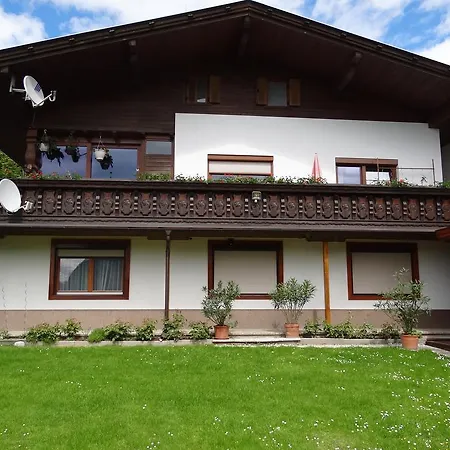 Haus Zwischenberger Homestay Doelsach